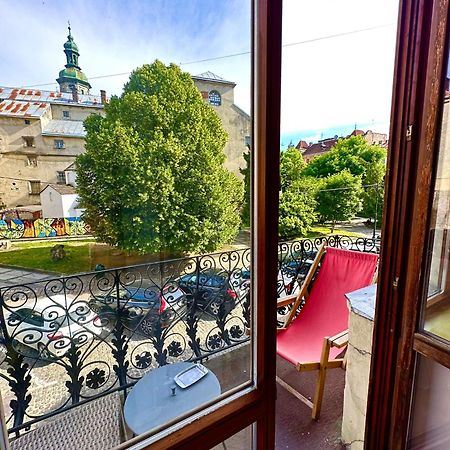 ROMANTIC Apartments - оn Valova street Lviv Buitenkant foto