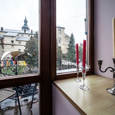 ROMANTIC Apartments - оn Valova street Lviv Buitenkant foto