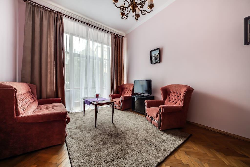 ROMANTIC Apartments - оn Valova street Lviv Buitenkant foto
